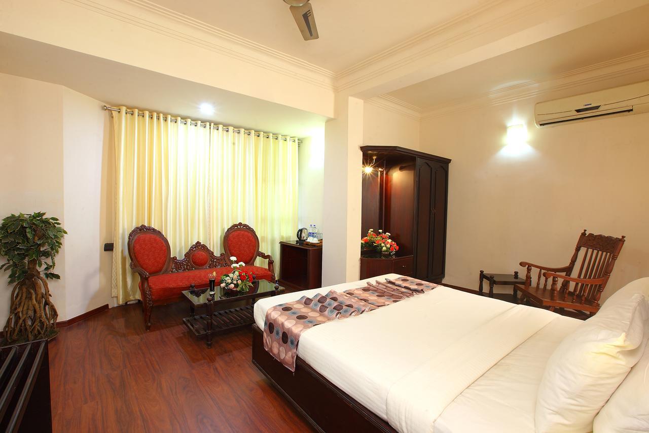 Trichur Towers Thrissur Экстерьер фото