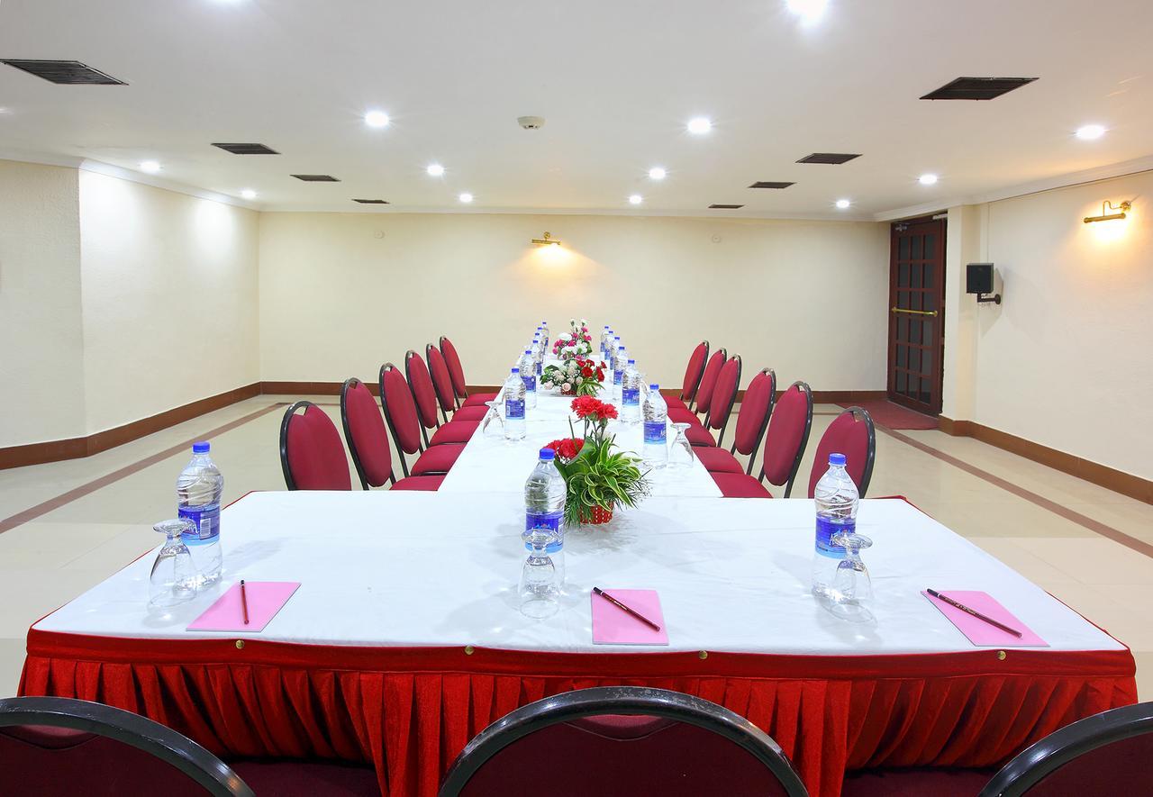 Trichur Towers Thrissur Экстерьер фото
