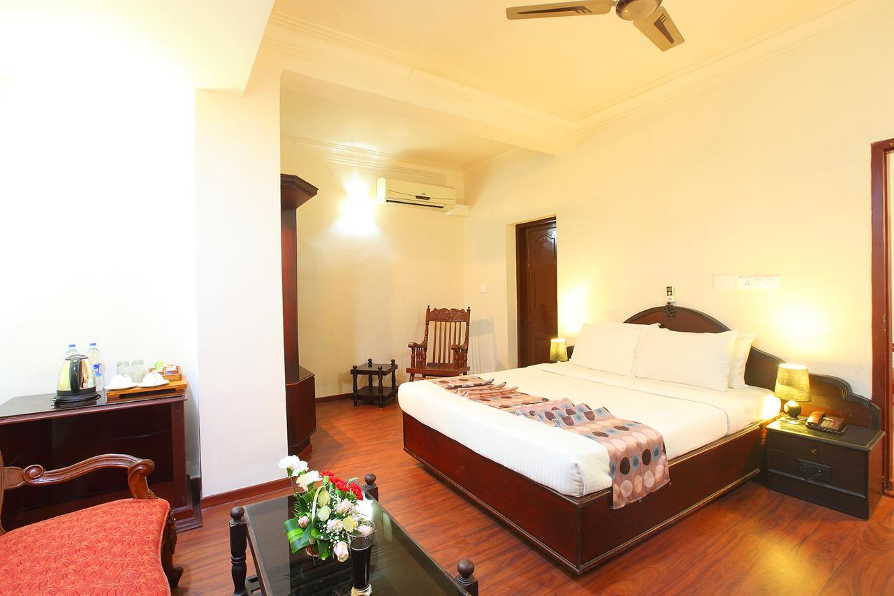 Trichur Towers Thrissur Экстерьер фото