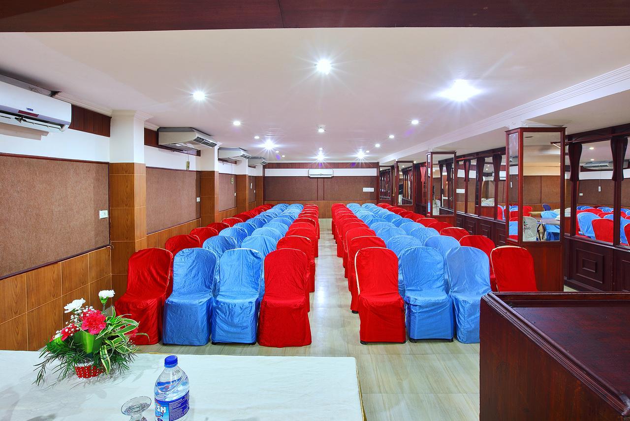 Trichur Towers Thrissur Экстерьер фото