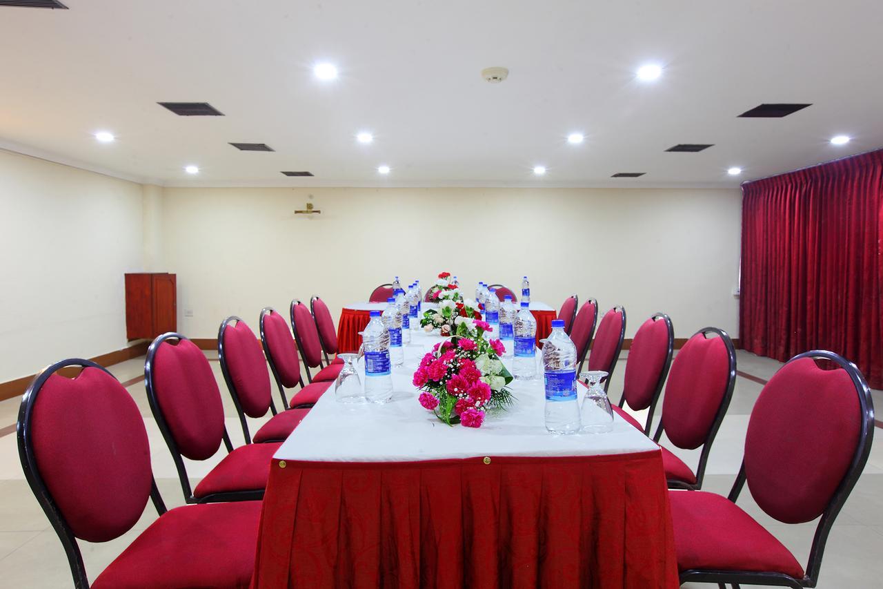 Trichur Towers Thrissur Экстерьер фото
