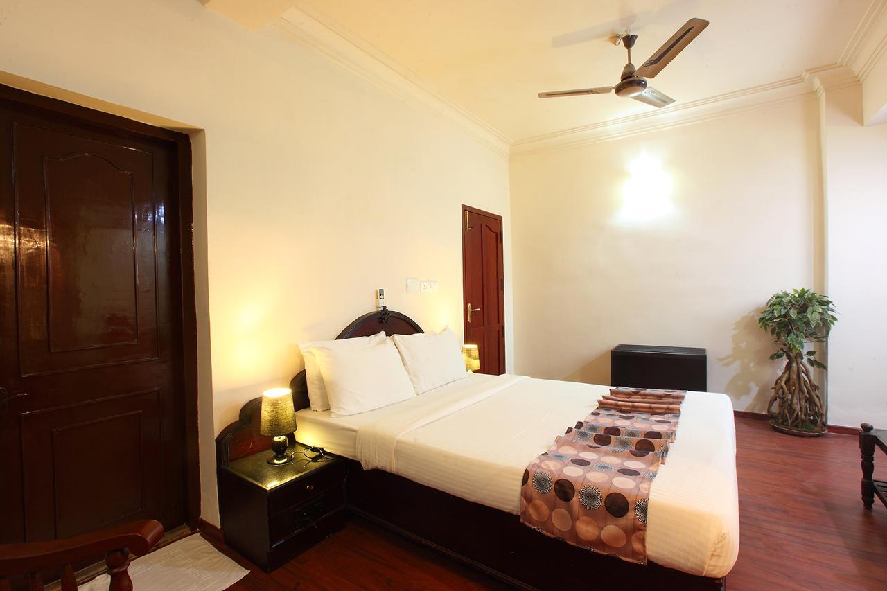 Trichur Towers Thrissur Экстерьер фото
